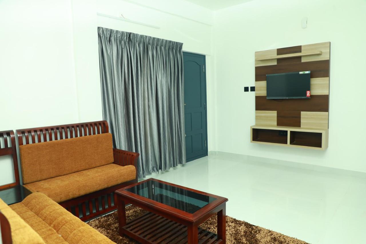Hotel Achoos Residency Tiruvalla Esterno foto